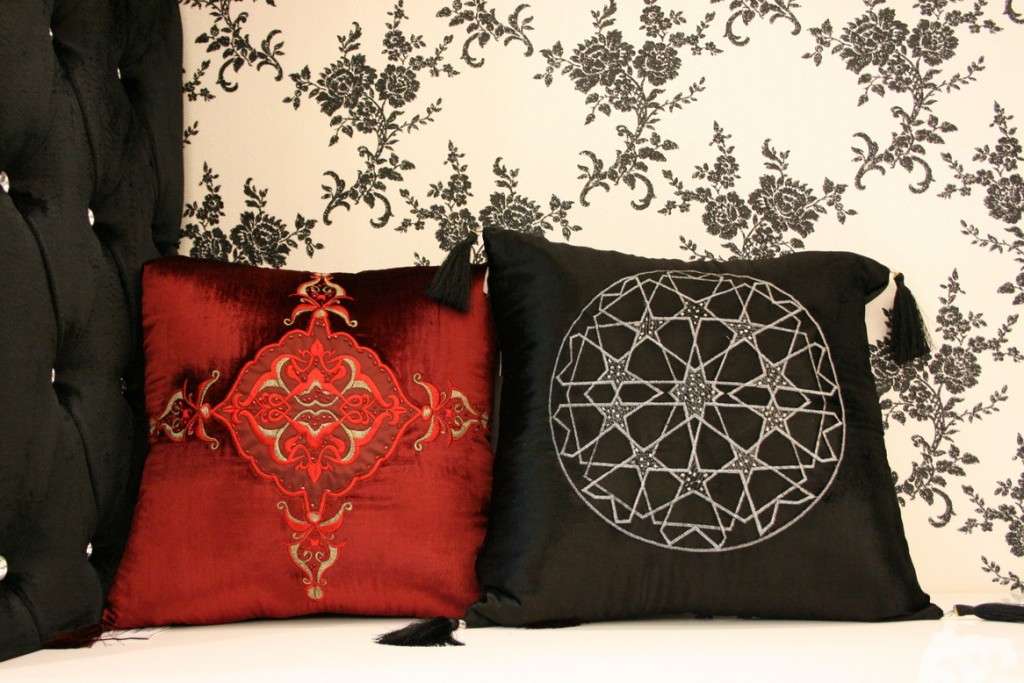 Pierre Cardin Farklı Kırlent Tasarımları Pierre Cardin Farklı Kırlent Tasarımları