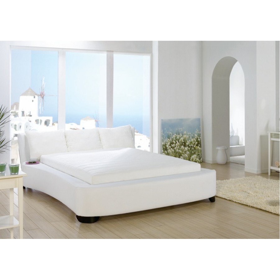 Beyaz tasarım büyük çift kişilik yatak örnekleri